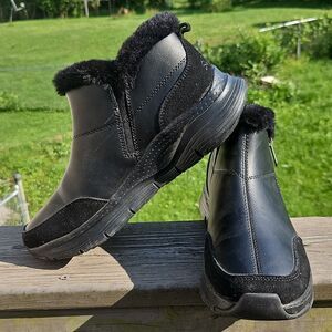 Skechers Black Leather Fur-Lined Ankle Boots Slip-On Comfort Shoes Size 8.5